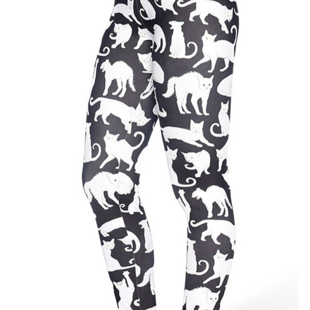 Blackmilk. A real cool cat HWMF leggings
